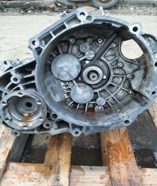 Cutie viteza 6 trepte 2.0 tdi JLU Volkswagen VW Golf a 5-a generatie