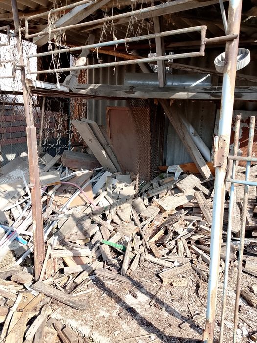 Доски/дрова/шпалы