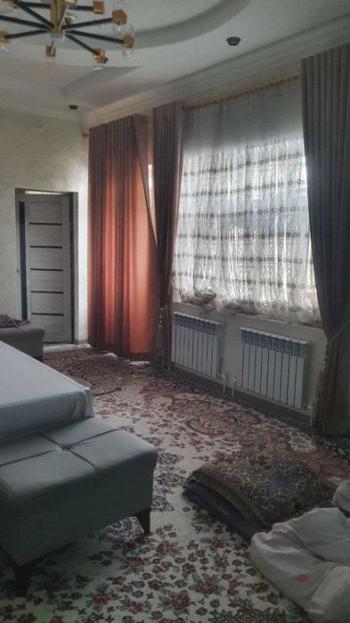 Qizlarga Kadeshva bozori orqasida Hovli uy