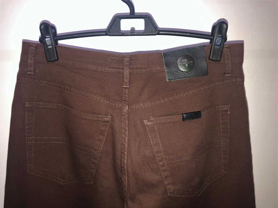 Pantaloni/ Blugi Trussardi maro pentru barbati