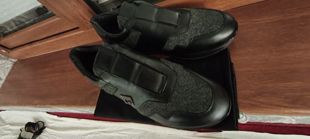 Brendviy oyoq kiym sotiladi Made in Italy
