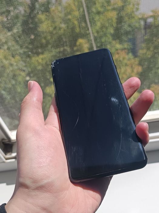 One plus 10 pro в хорошем состоянии