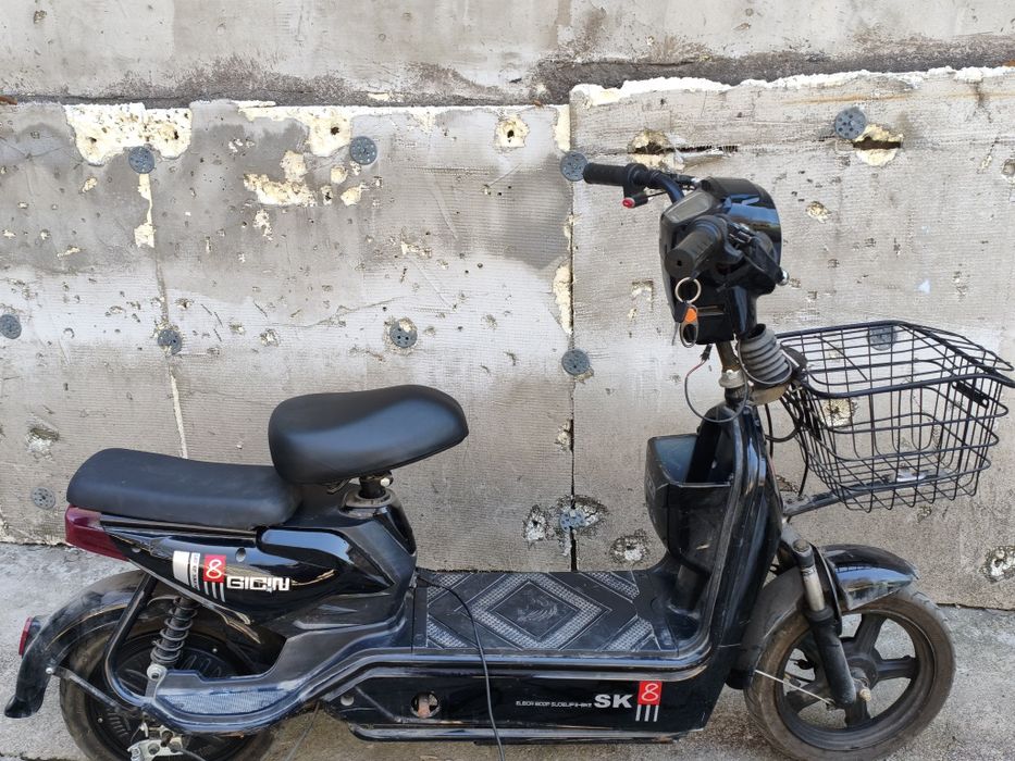 Электро скутер (велик) сk8