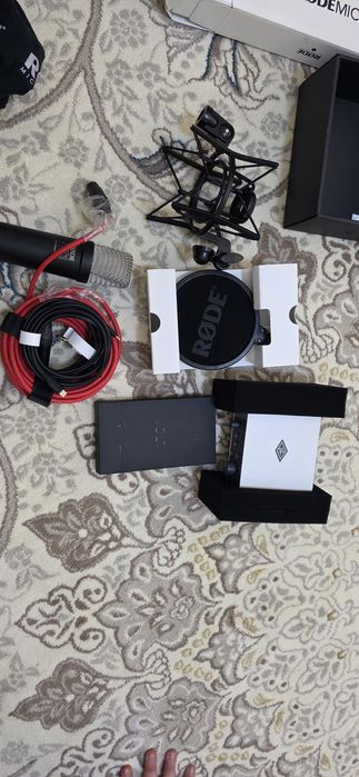 Студиный набор Rode NT1 5th Gen microphone + Volt 1 audio interface
