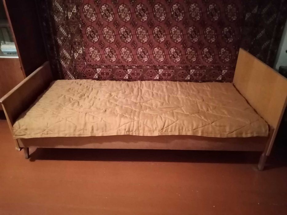 Шифоньер полированный болгарский