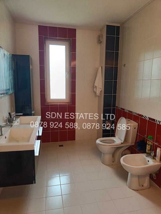 Продава се Къща в Казанлък - 300 кв.м за 934 €/кв.м - Снимка #13