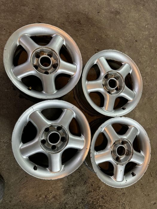 R15 PCD 5*114,3 Комплект легкосплавных дисков