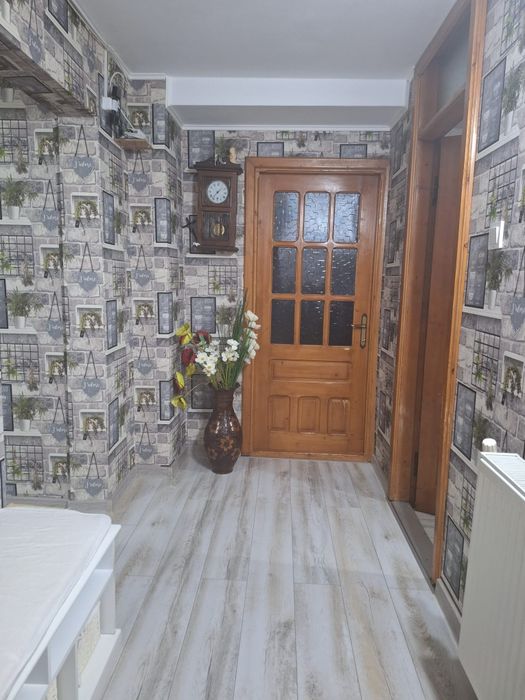 Apartament de 4 camere in Buzău,zona Dorobanți,acces la doua boxe,loc de parcare