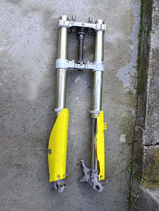 Dezmembrez Suzuki drz400 SM