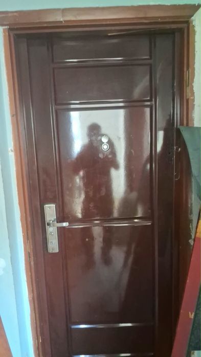 Продам дверь входную
