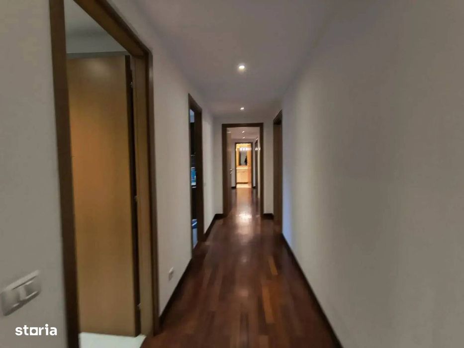 Apartament elegant cu 4 camere | Etaj 1