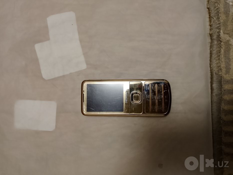 Nokia 6700 gold s