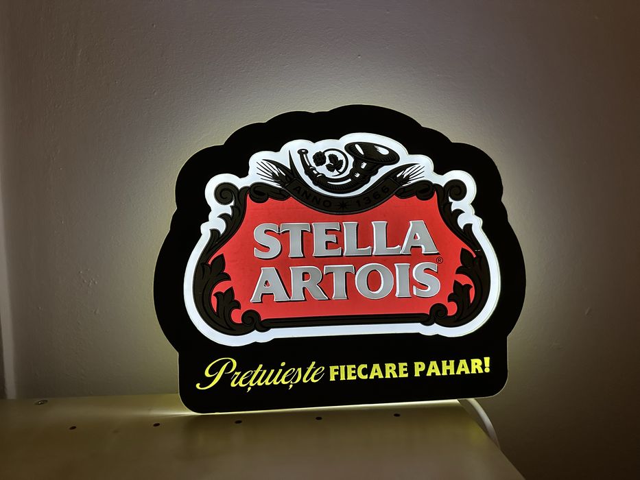 Reclama luminoasa Stella Artois