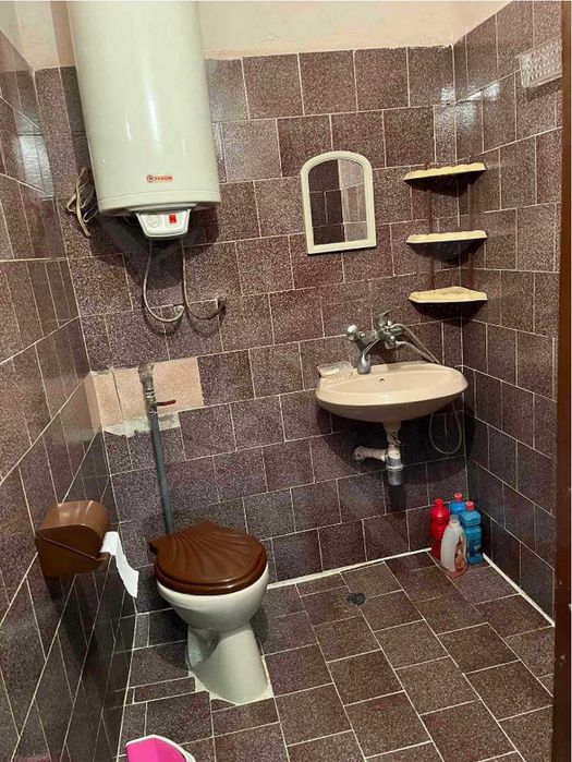 Продава се Двустаен апартамент в Варна, Възраждане 2 - 57 кв.м за 1176 €/кв.м - Снимка #4