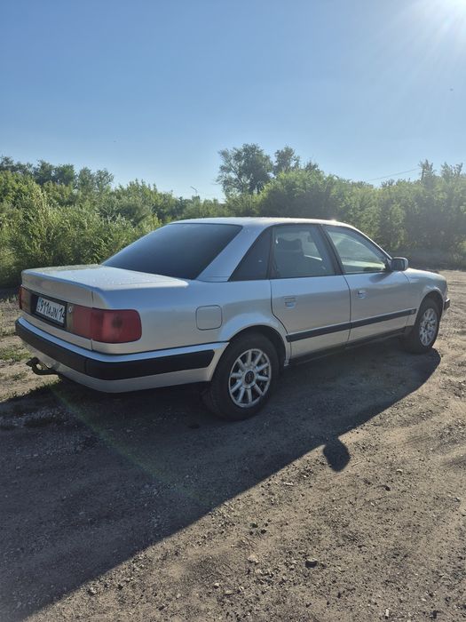 Продам Ауди 100с4 2.0