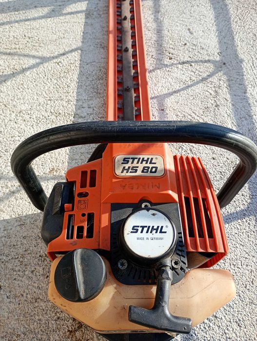 Moto fierăstrău pentru gard viu pe benzina Stihl 85 HS