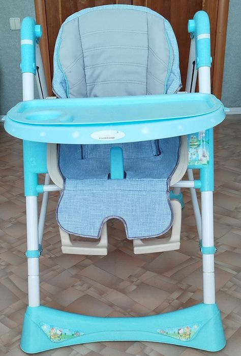 Продам стульчик для кормления.