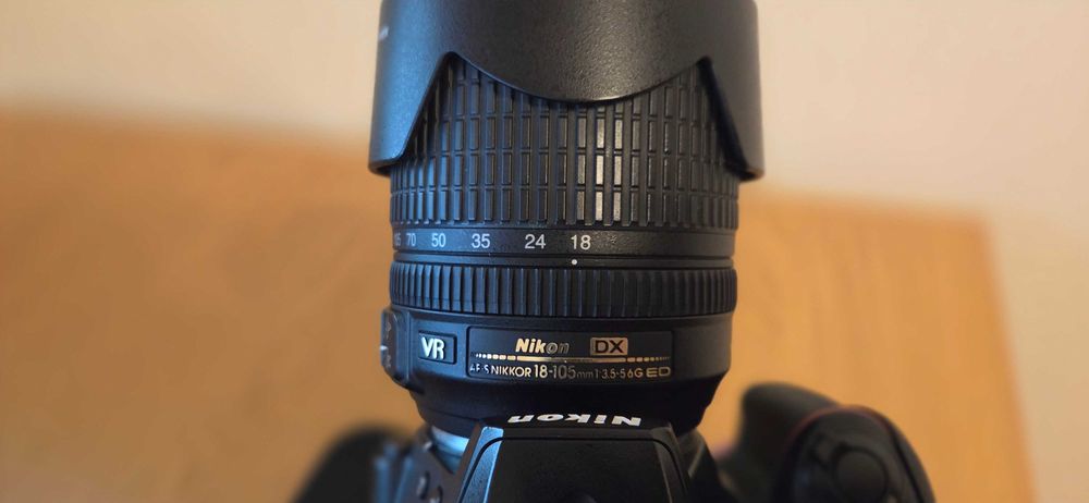 Фотоапарат Nikon D3400 + обектив 18-105mm