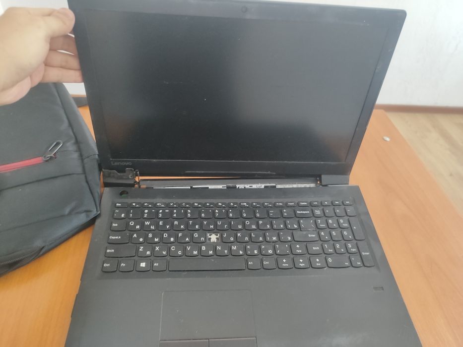 Прлдается ноутбук для запчасти