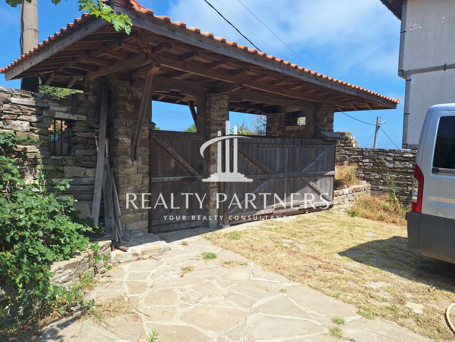 Продава се Къща в с. Емона, Област Бургас - 138 кв.м за 1859 €/кв.м - Снимка #1