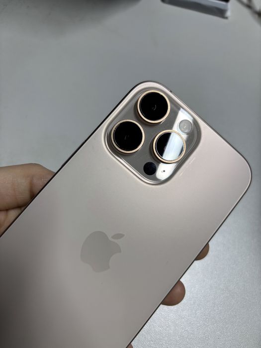 iPhone 16 pro max 512гб Срочно
