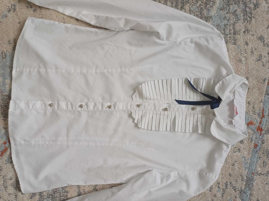 Школьная белая рубашка на девочку