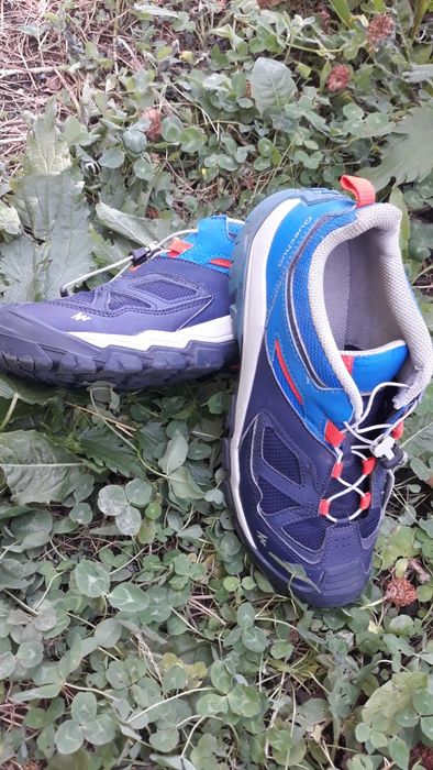 QUECHUA. Waterproof.