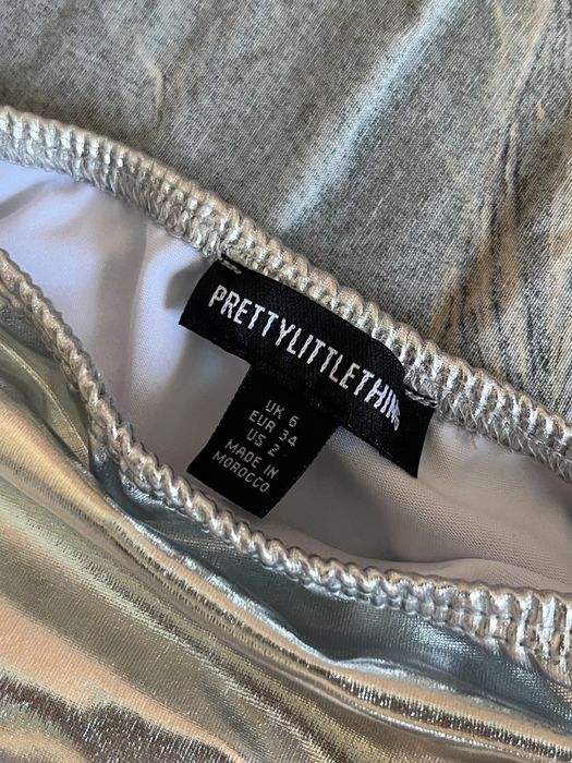 Бляскава рокля Pretty little thing (uk6/s )