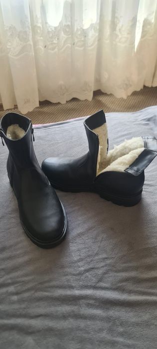 Продам зимние ботинки и летние сандалии!
