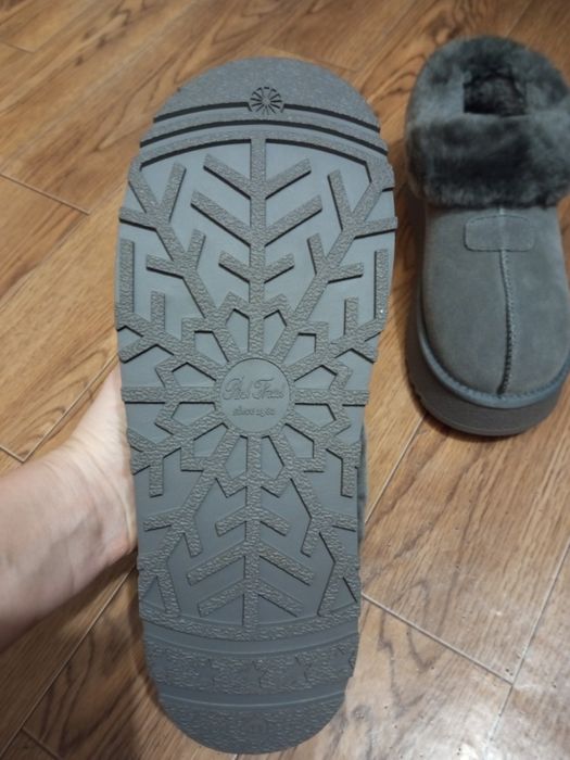 Продам угги натуралк 39-39.5