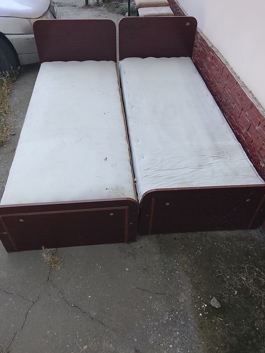 Продам двухспальную кровать