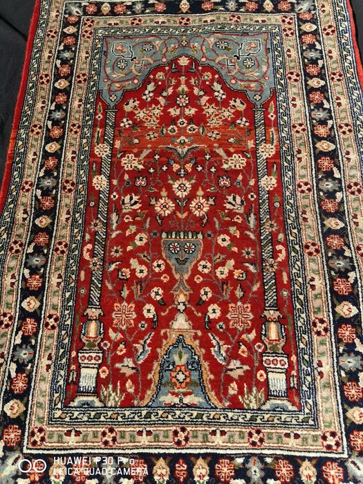 Ръчно Тъкан Оригинален Персийски Вълнен Килим