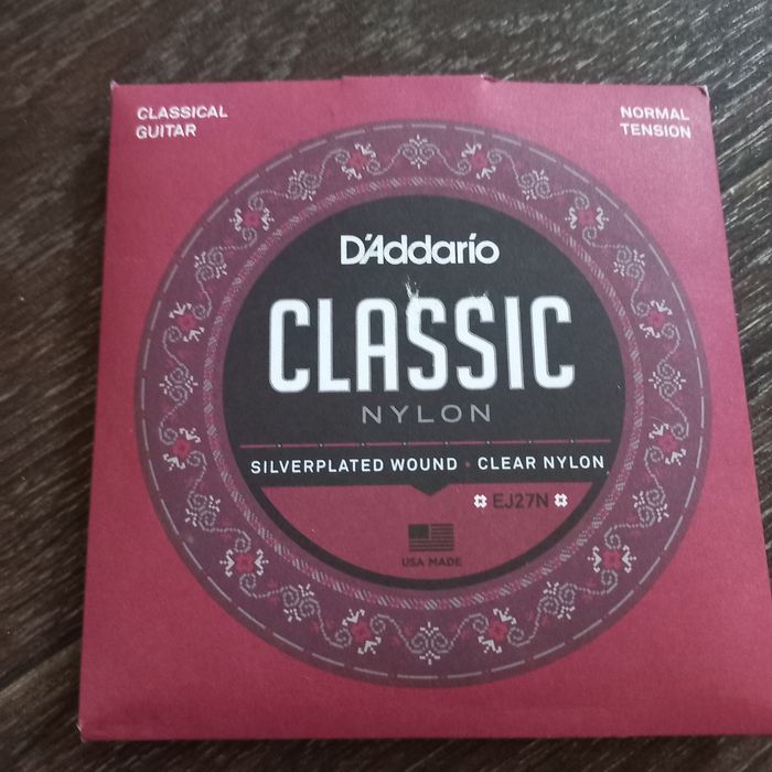 Гитара аккустическая