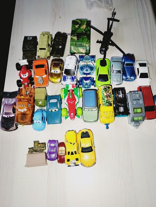 Модельки машинки