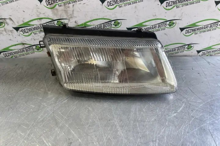 Far dreapta 4411156RXND7E / 441-1156RXND7E Volkswagen VW Passat 2000