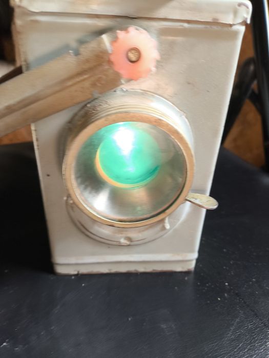 Продам ж.д фонарь