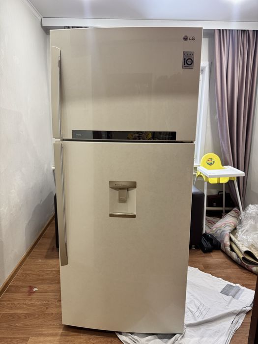 Продам холодильник