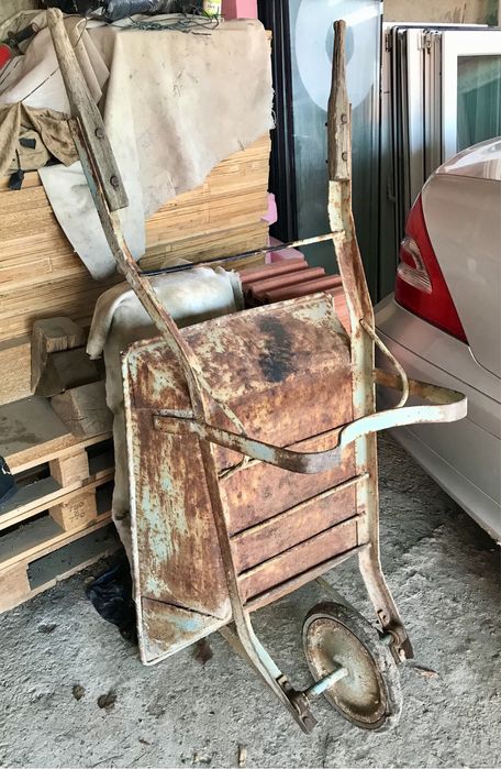 Масивна строителна количка 80л.