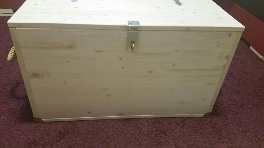 Cufar - lada depozitare din lemn