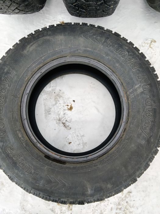 Шины зимние бу продам