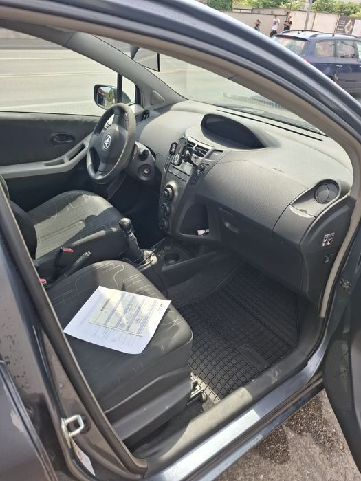 Toyota Yaris Benzină 101 cp