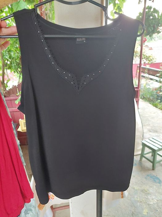 Vând haine noi sau foarte puțin folosite