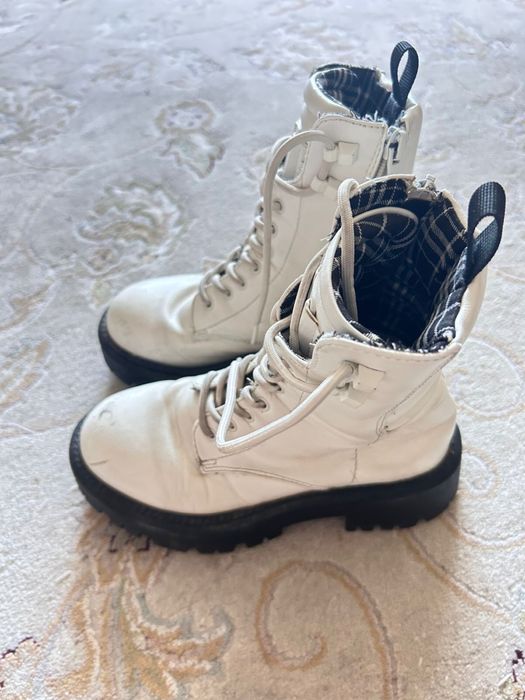 Продам подрастковую обувь