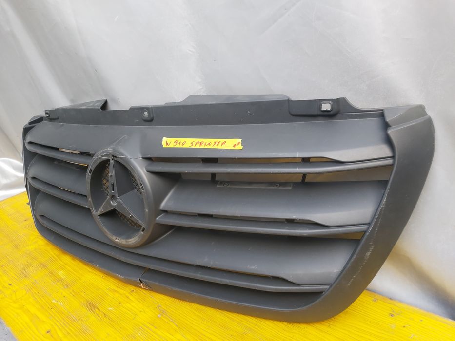 Грил решетка мерцедес спринтер  w910 Mercedes Sprinter W910