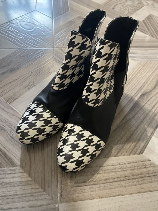 Боти от естествена кожа