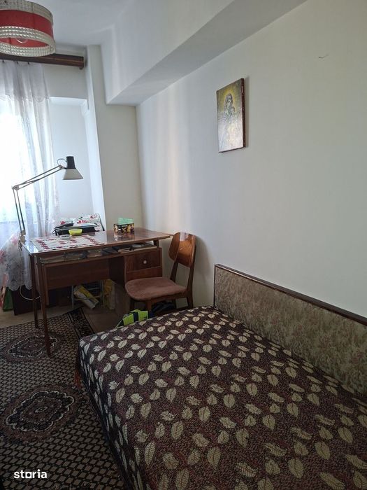 Apartament 4 camere Rovine