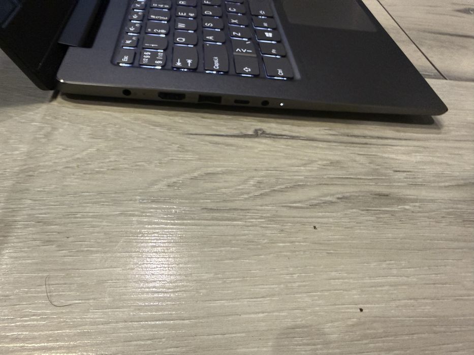 Lenovo ideapad 530 14ikb-i3 8130u/8гб/256м.2 nvme/подсветка
