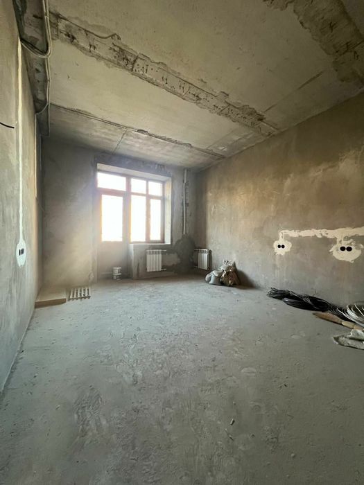 Продаётся кв-ра в новостройке Етти Чинор 4 -х комн Юнусабадский район