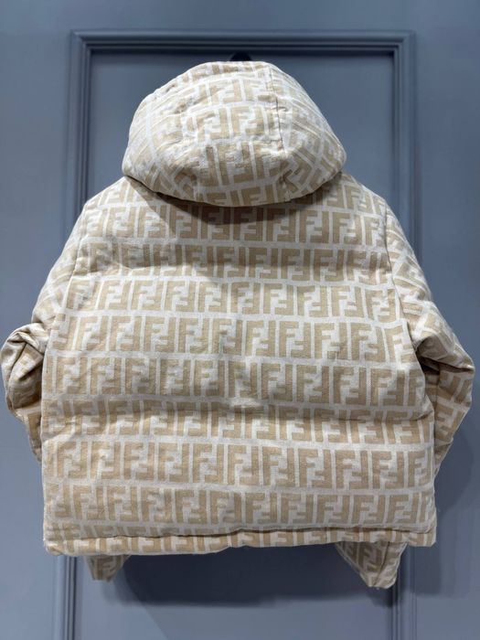 geaca fendi  model nou