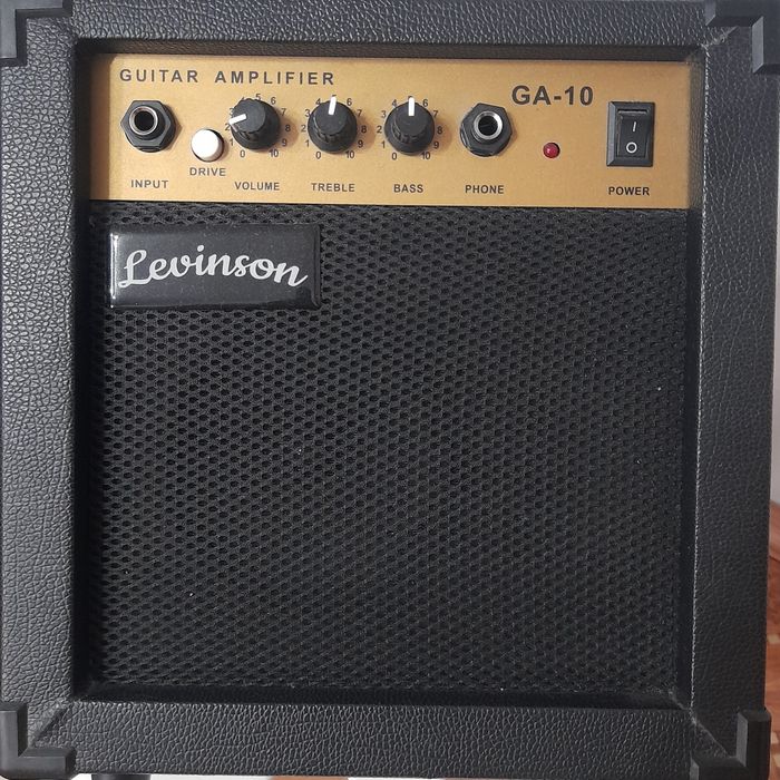 Продам гитару Levinson